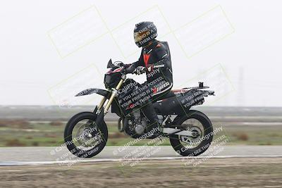 media/Nov-30-2025-TrackDaz (Sun) [[d8b22663df]]/B Group/Session 5 (Wheelie Bump)/